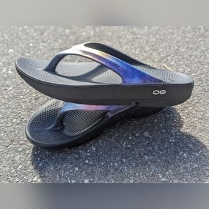 Oofos OOlala Luxe Thong (Women) - Black/Calypso (NEW)